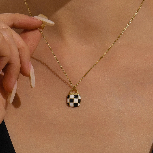 Onrae 18K Gold Non-Tarnish Checkered Pendant Necklace