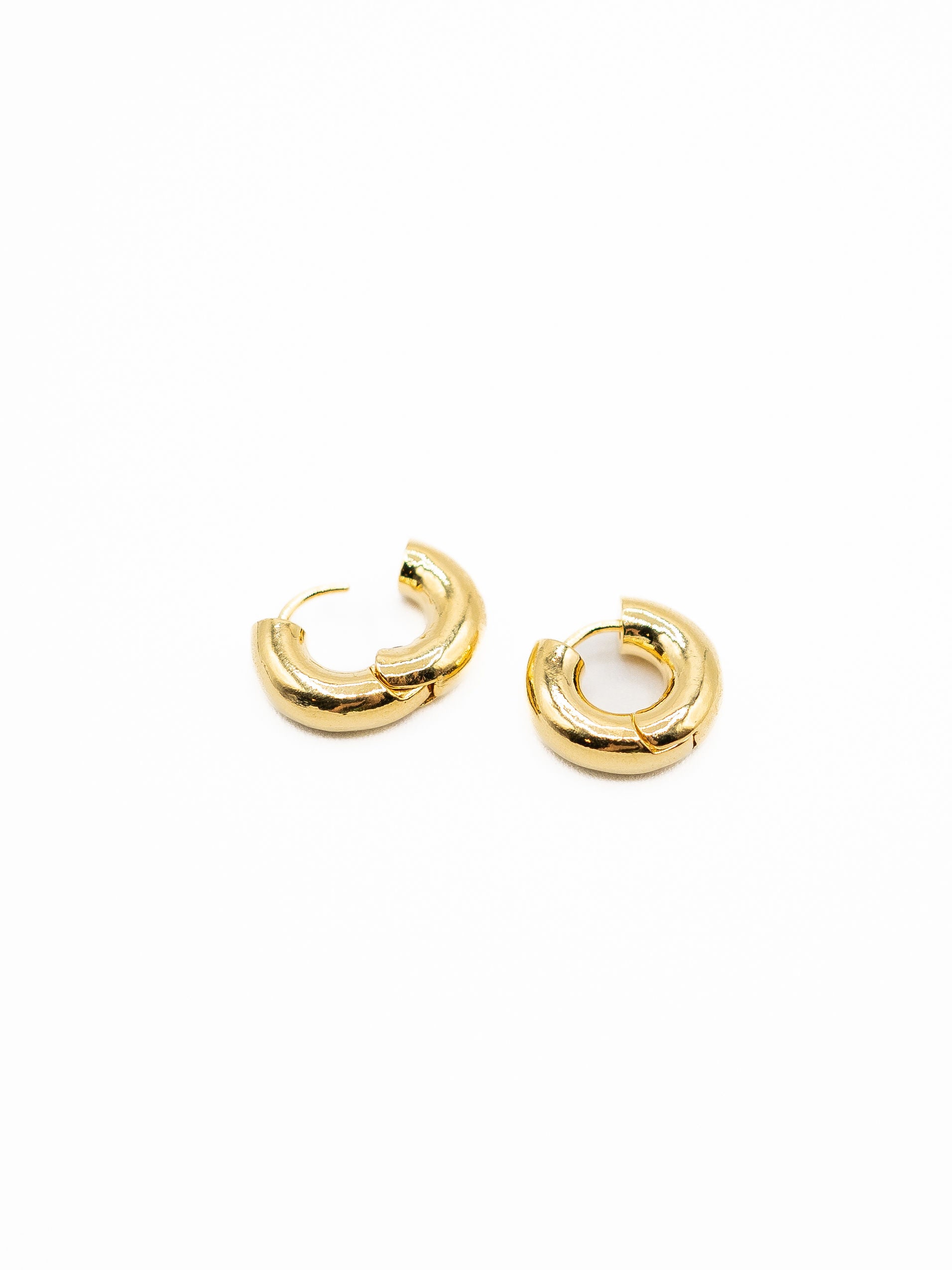 LA 18K EC Glossy Small Puffy Donut Bubble Huggie Earring