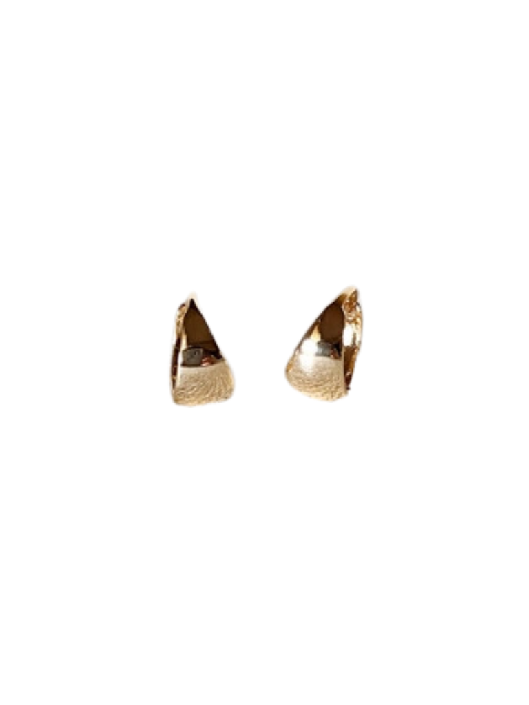 18k Gold Filled Tapered Huggie Hoop Earrings