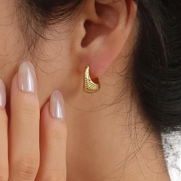 Prisme 18K Gold Non-Tarnish Textured Hoop Earrings