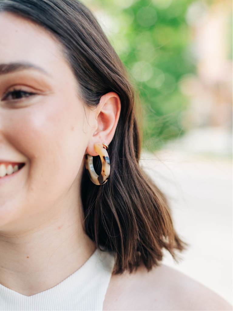 Blonde tortoise hoop earrings sales