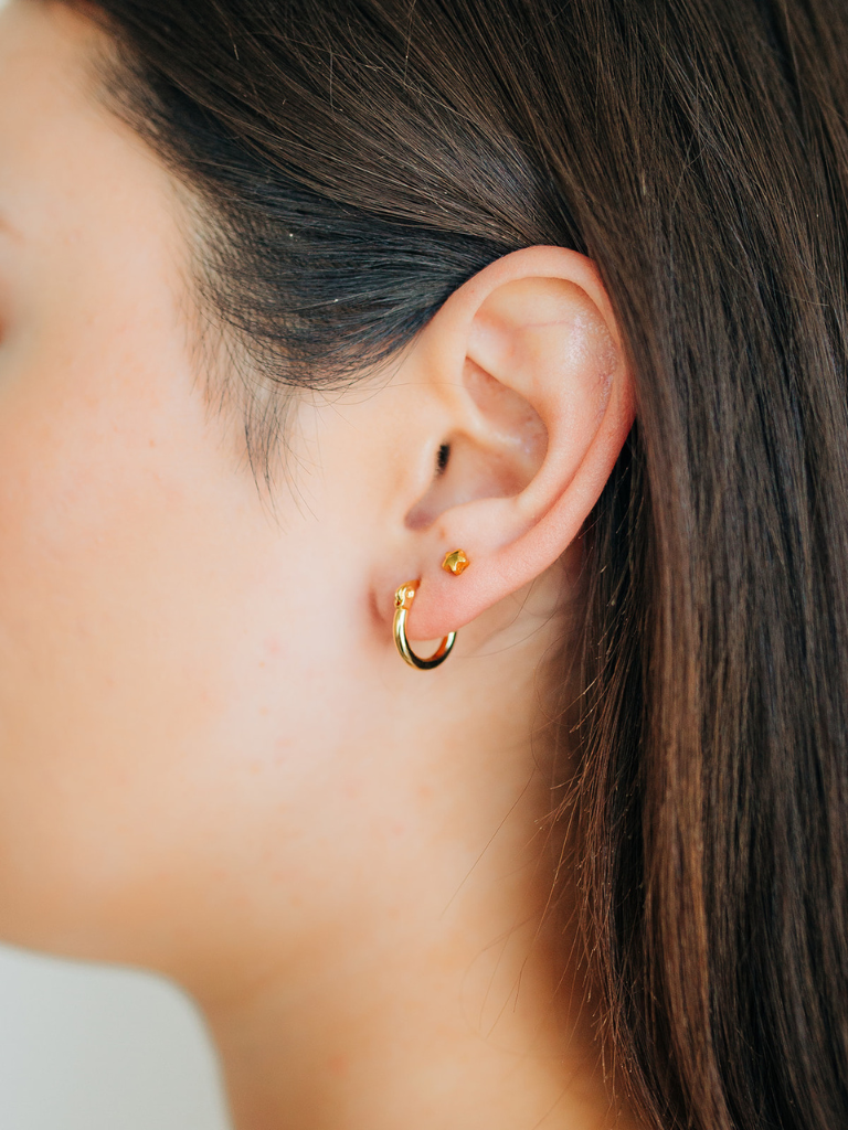 LA 18K Gold Plated 12.5mm Rainbow Clasp Earring
